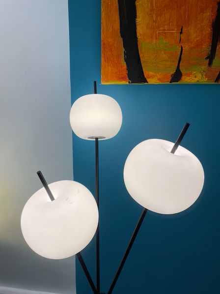 Lampadaire pomme modèle Kushi