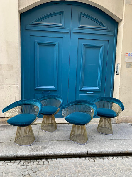 Quatre chaises velours bleu
