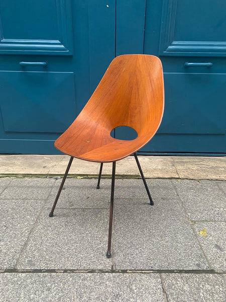 Chaise en bois "Medea"