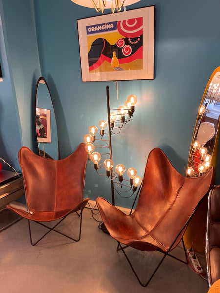 Paire de fauteuils en cuir